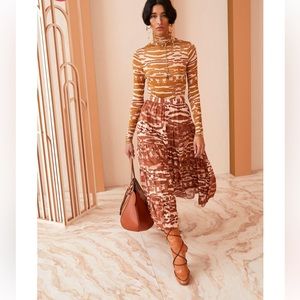 Ulla Johnson Asia Skirt. Size 12 Color: Fawn